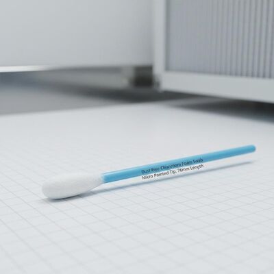 Χωρίς σκόνη καθαρό δωμάτιο αφρό Swab με μικροεστιασμένη άκρη για ηλεκτρονικό καθαρισμό 76mm μήκος