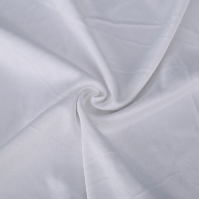 Προσαρμοσμένη μη υφαμένη Microfiber μεγέθους δυνατότητα καθαρισμού υφασμάτων υψηλή για το αποστειρωμένο δωμάτιο